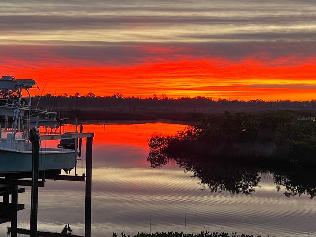 1881 RIVEREDGE DRIVE, Tarpon Springs, FL 34689