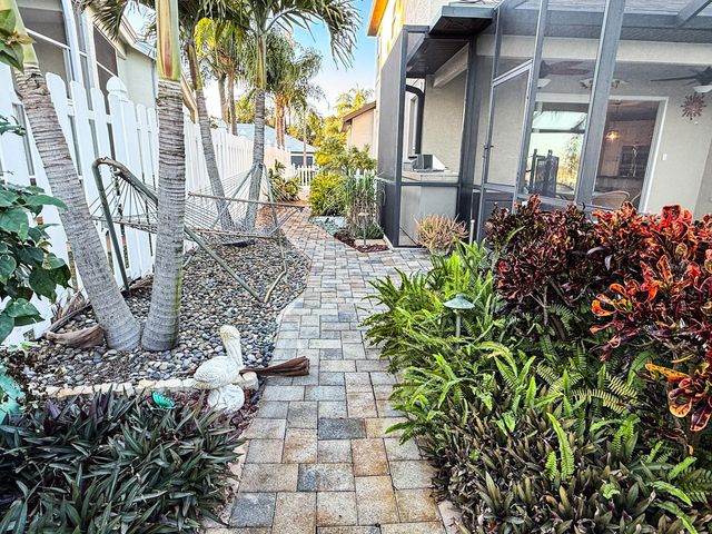 1881 RIVEREDGE DRIVE, Tarpon Springs, FL 34689