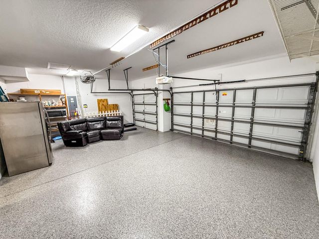 1881 RIVEREDGE DRIVE, Tarpon Springs, FL 34689