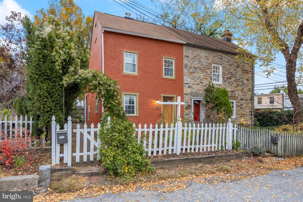 702 PURITAN ST, Baltimore, MD 21211