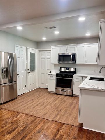 5641 Truett Street, Houston, TX 77023