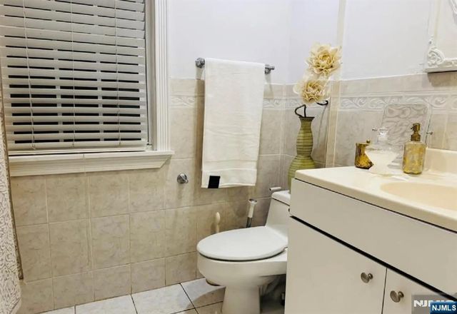 419-421 19th Avenue, Paterson, NJ 07504