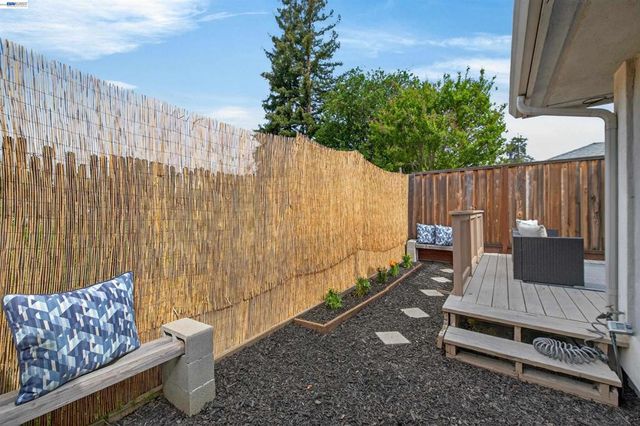 74 PETERS AVE, Pleasanton, CA 94566