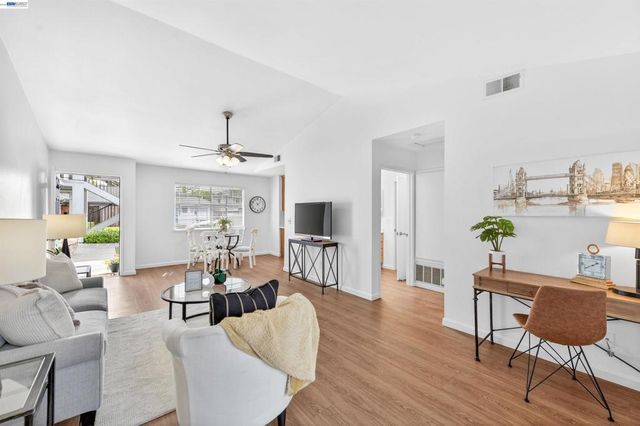 74 PETERS AVE, Pleasanton, CA 94566