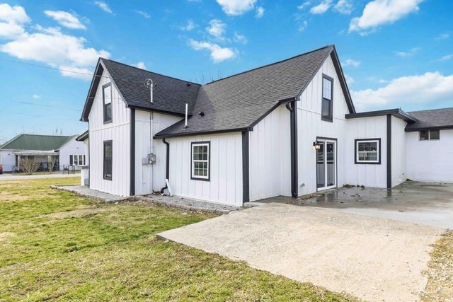 204 Crutchfield Street, Science Hill, KY 42553