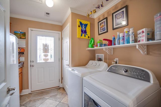 361 Le Village Dr, Larose, LA 70373