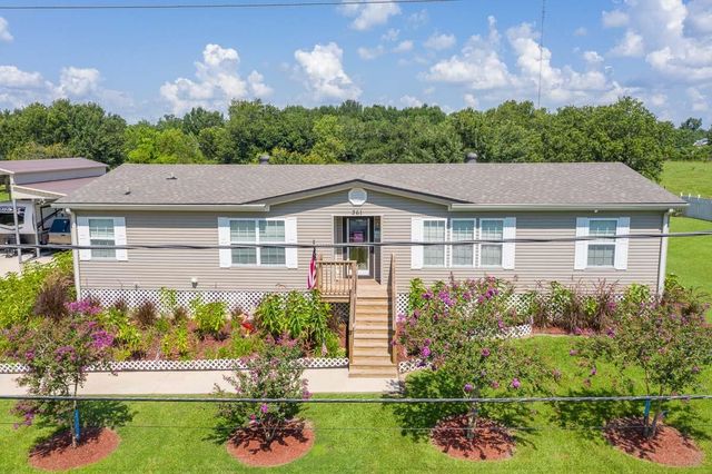 361 Le Village Dr, Larose, LA 70373