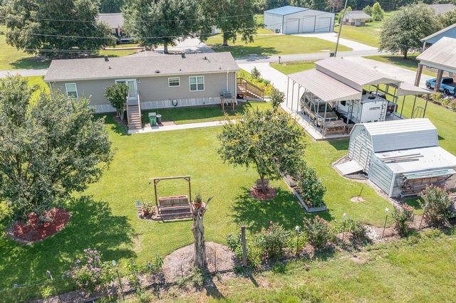 361 Le Village Dr, Larose, LA 70373
