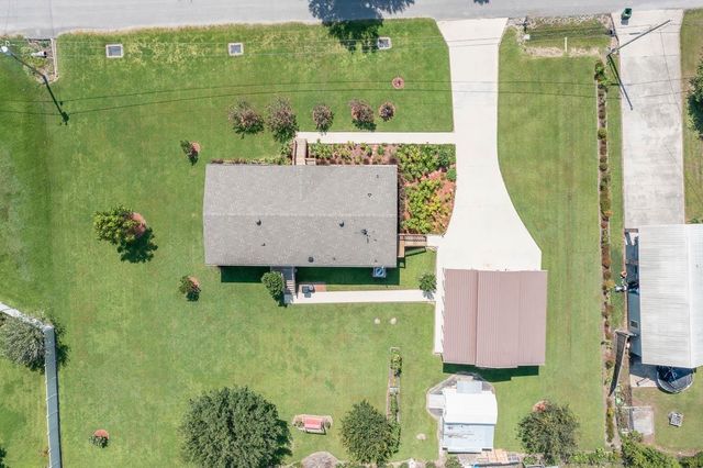 361 Le Village Dr, Larose, LA 70373