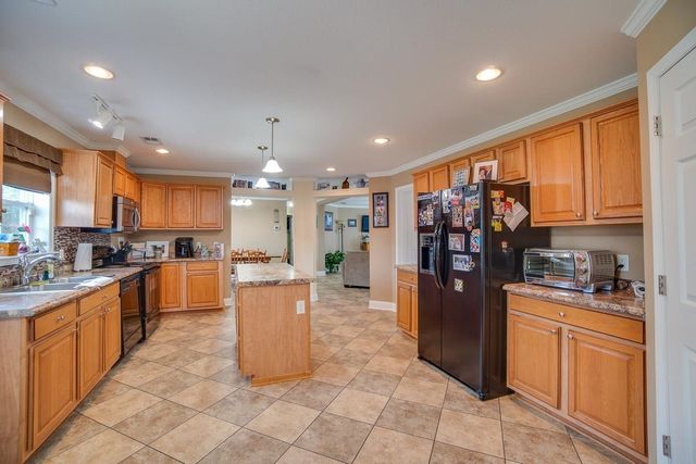 361 Le Village Dr, Larose, LA 70373