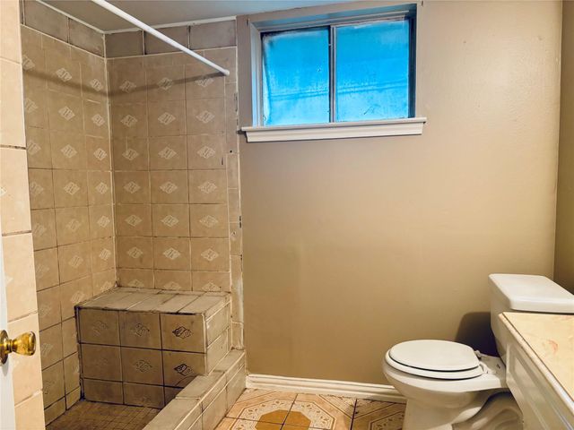 4906 Hollybrook Lane, Houston, TX 77039