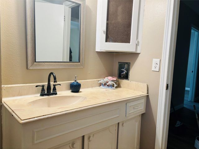 4906 Hollybrook Lane, Houston, TX 77039