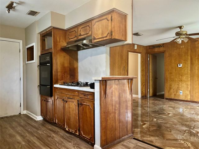 4906 Hollybrook Lane, Houston, TX 77039