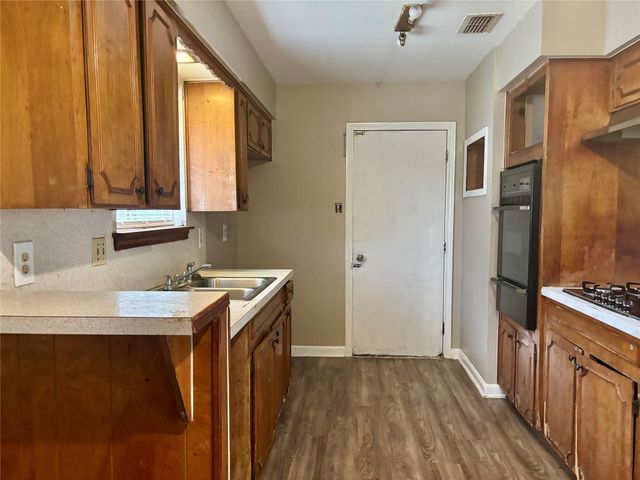 4906 Hollybrook Lane, Houston, TX 77039