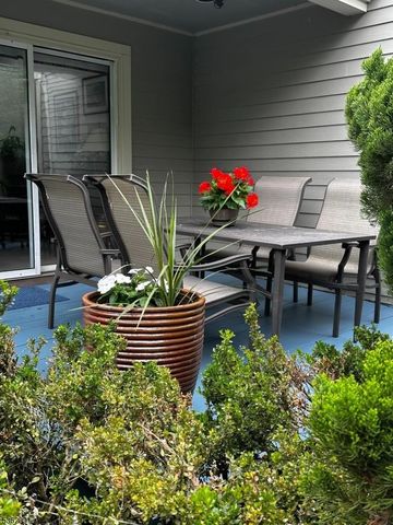 303 Knoll Way, Rocky Hill Boro, NJ 08553