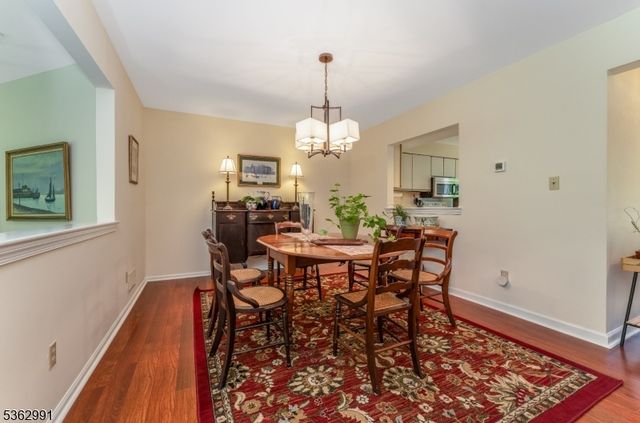 303 Knoll Way, Rocky Hill Boro, NJ 08553