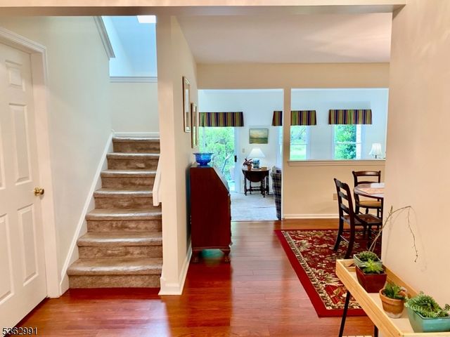 303 Knoll Way, Rocky Hill Boro, NJ 08553