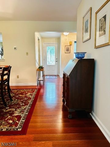 303 Knoll Way, Rocky Hill Boro, NJ 08553