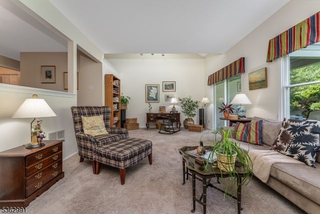 303 Knoll Way, Rocky Hill Boro, NJ 08553