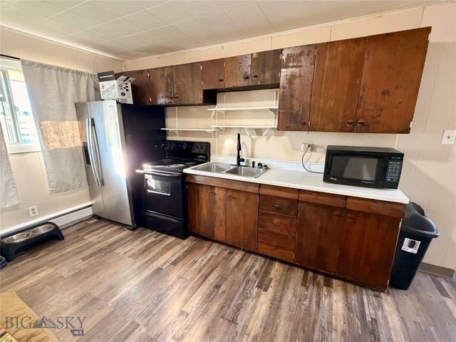 2100 East Drive, Butte, MT 59701
