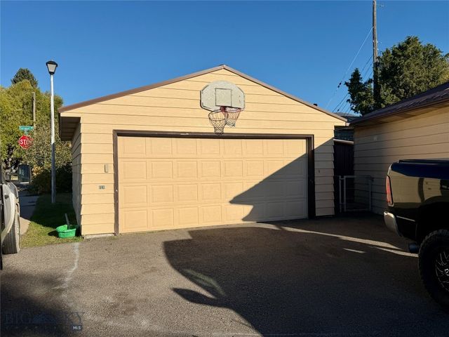 2100 East Drive, Butte, MT 59701