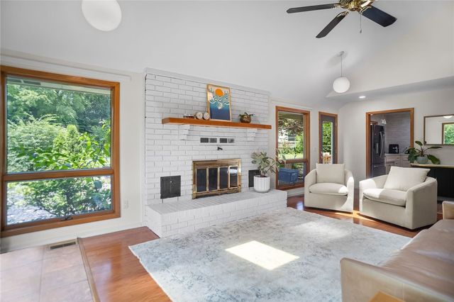 4606 W Centre Court, Rogers, AR 72758