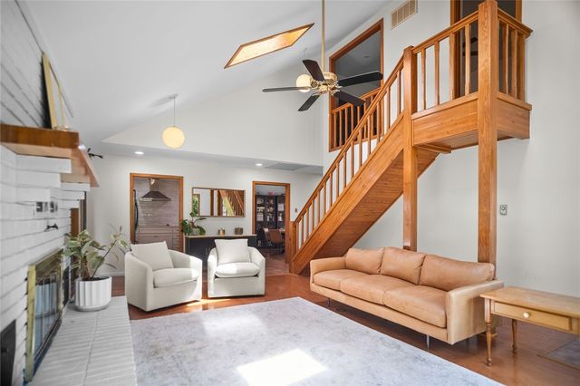 4606 W Centre Court, Rogers, AR 72758