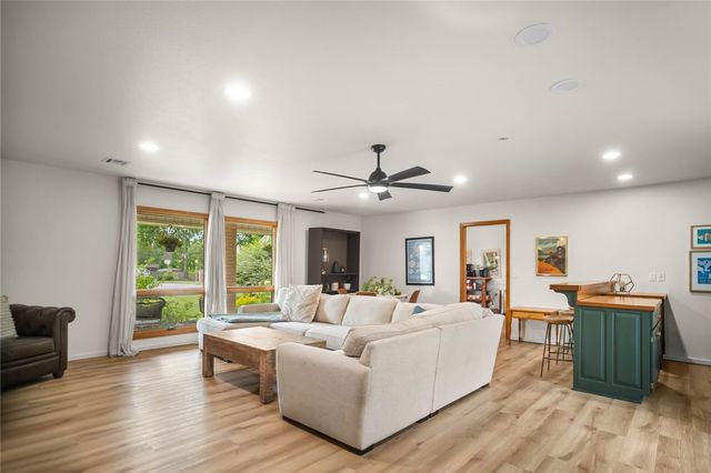 4606 W Centre Court, Rogers, AR 72758