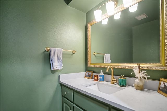 4606 W Centre Court, Rogers, AR 72758