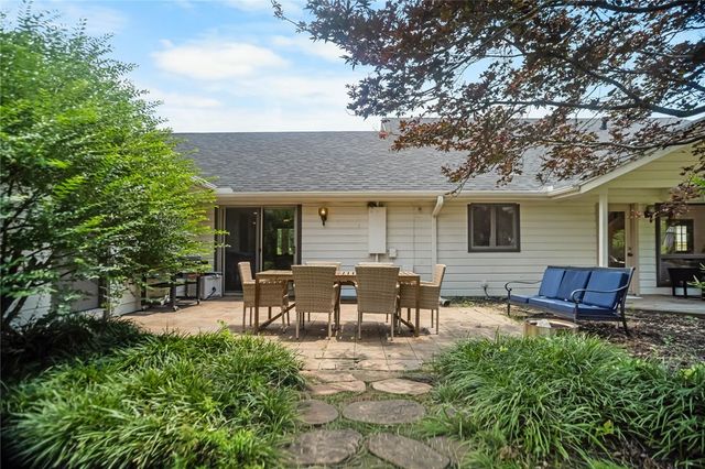 4606 W Centre Court, Rogers, AR 72758