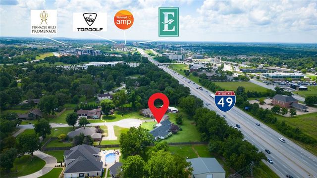 4606 W Centre Court, Rogers, AR 72758