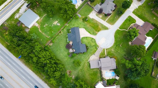 4606 W Centre Court, Rogers, AR 72758