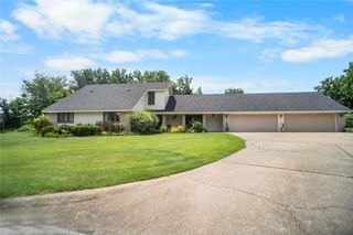 4606 W Centre Court, Rogers, AR 72758