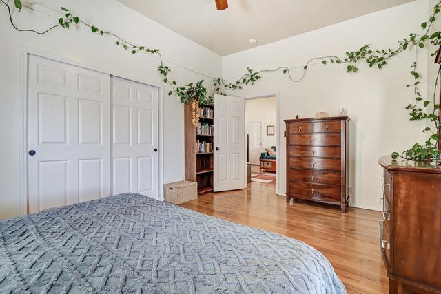 209 Hazeldine Avenue SW, Albuquerque, NM 87102