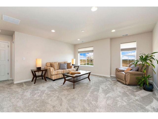 6465 Union Creek Dr, Loveland, CO 80538