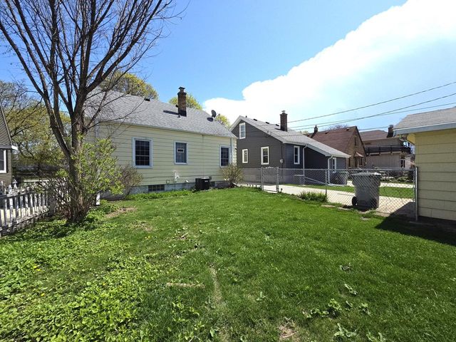 2961 72nd STREET, Milwaukee, WI 53210