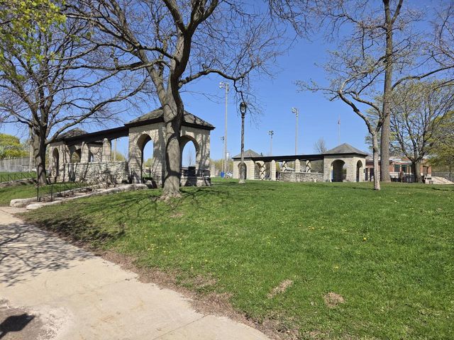 2961 72nd STREET, Milwaukee, WI 53210