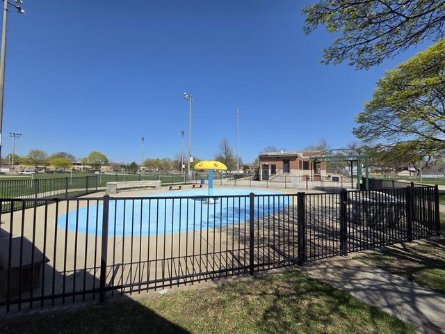 2961 72nd STREET, Milwaukee, WI 53210