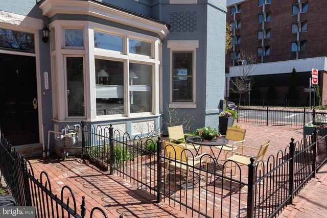 301 7TH ST NE, Washington, DC 20002