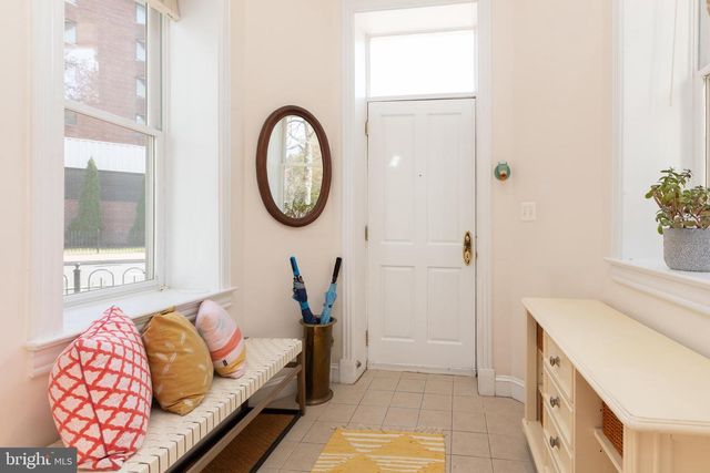 301 7TH ST NE, Washington, DC 20002