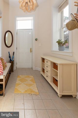 301 7TH ST NE, Washington, DC 20002