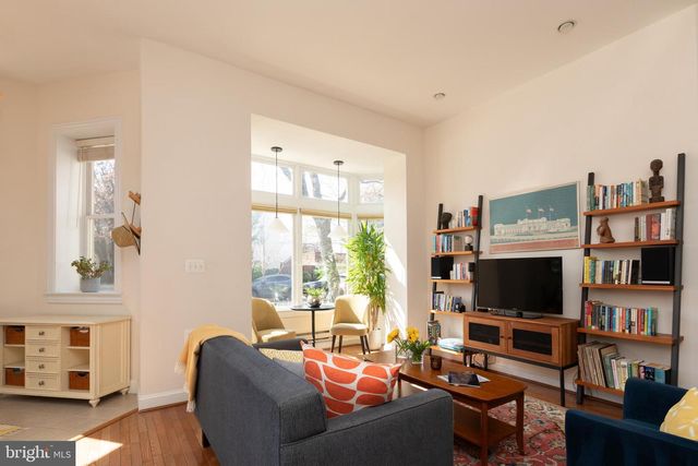 301 7TH ST NE, Washington, DC 20002