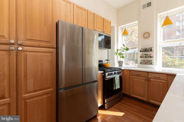 301 7TH ST NE, Washington, DC 20002