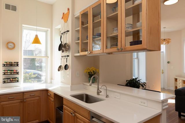 301 7TH ST NE, Washington, DC 20002