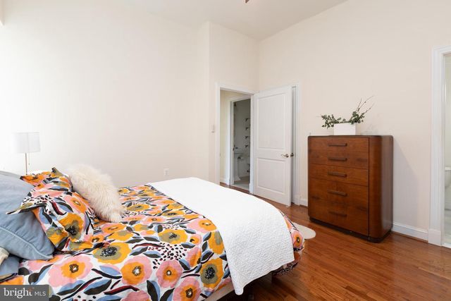 301 7TH ST NE, Washington, DC 20002