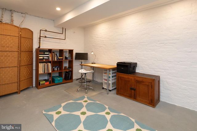 301 7TH ST NE, Washington, DC 20002