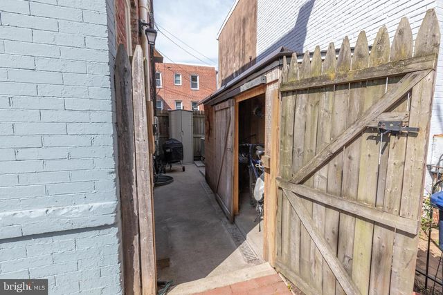 301 7TH ST NE, Washington, DC 20002