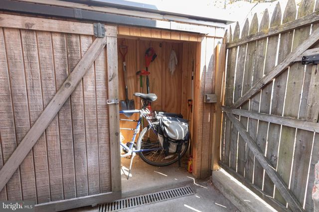 301 7TH ST NE, Washington, DC 20002