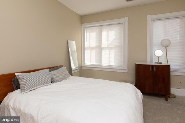 301 7TH ST NE, Washington, DC 20002