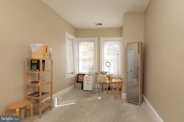 301 7TH ST NE, Washington, DC 20002